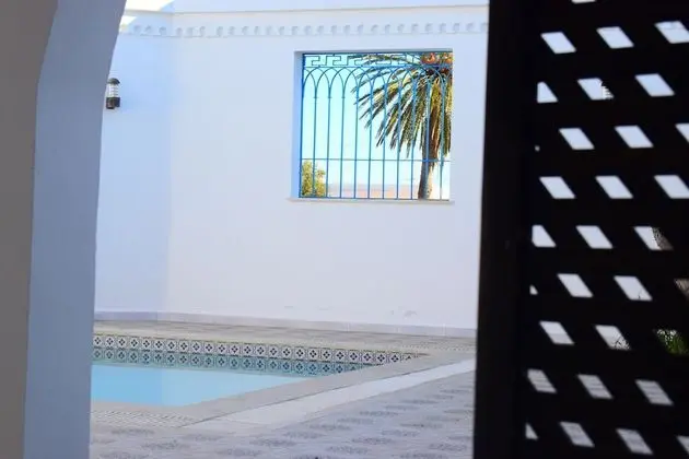 Traditional Tek Büyük veya İki Ayrı Yataklı Oda, Havuz Manzaralı