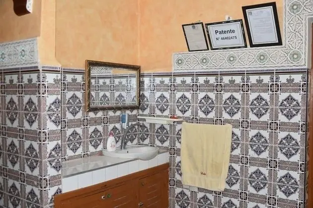Tek Büyük Yataklı Oda, Ortak Banyo