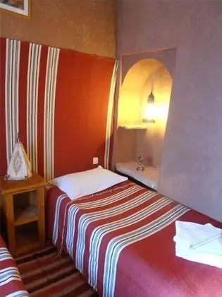 Tek Büyük veya İki Ayrı Yataklı Oda, Havuz Manzaralı