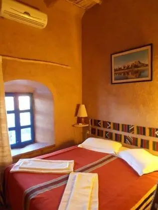 Tek Büyük veya İki Ayrı Yataklı Oda, Havuz Manzaralı