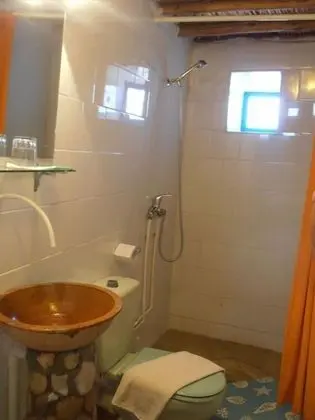 Tek Büyük veya İki Ayrı Yataklı Oda, Havuz Manzaralı