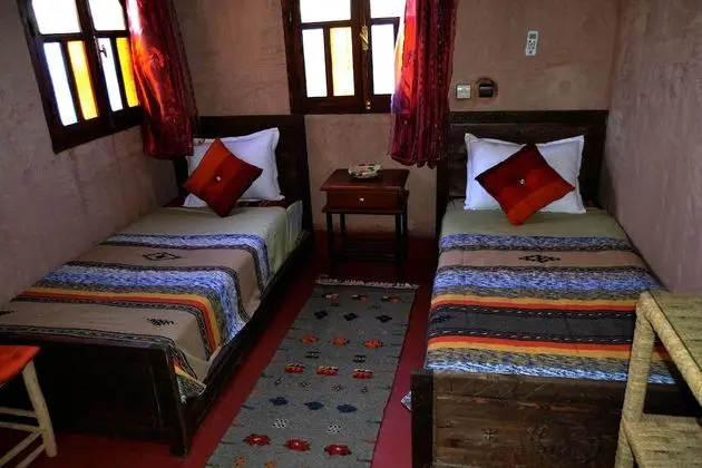 Traditional Tek Büyük Yataklı Oda, 1 Büyük (Queen) Boy Yatak, Banyolu/Duşlu, Bahçe Manzaralı
