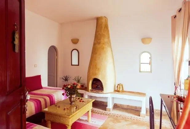 Üç Kişilik Oda (Maryama)