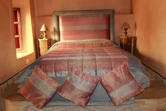 Luxury Süit, Şömine, Havuz Manzaralı