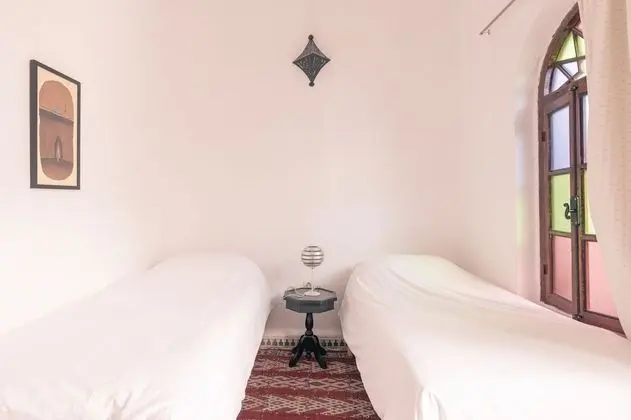 Basic Tek Büyük Yataklı Oda (Sale)
