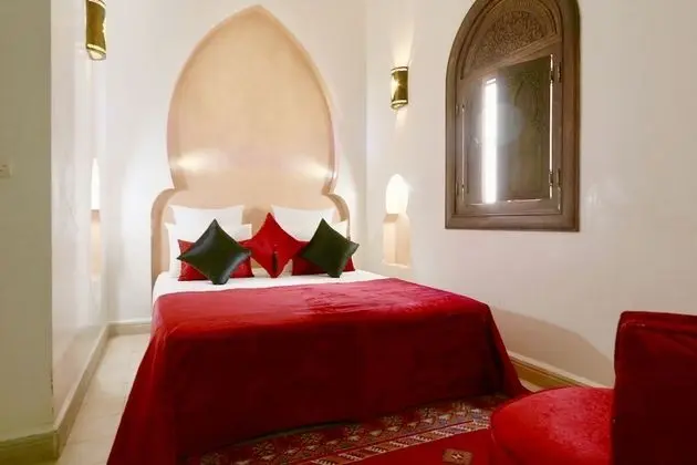 Basic Tek Büyük Yataklı Oda