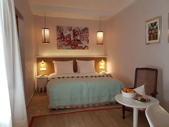Deluxe Tek Büyük Yataklı Oda