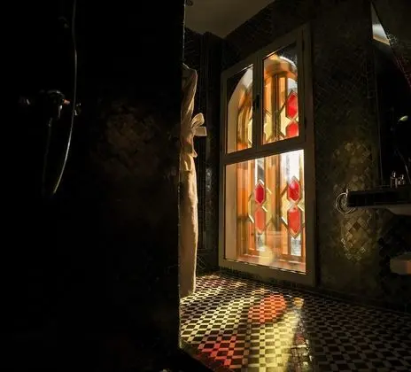 Junior Süit, Sigara İçilmez