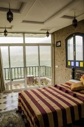 Basic Oda, Dağ Manzaralı