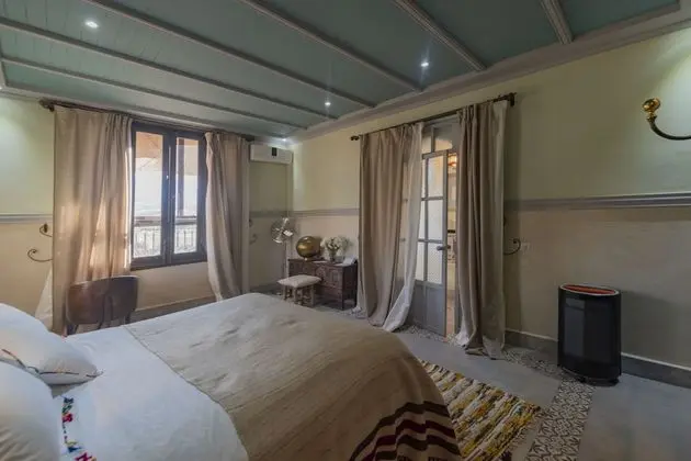 Deluxe Tek Büyük Yataklı Oda, Banyolu/Duşlu