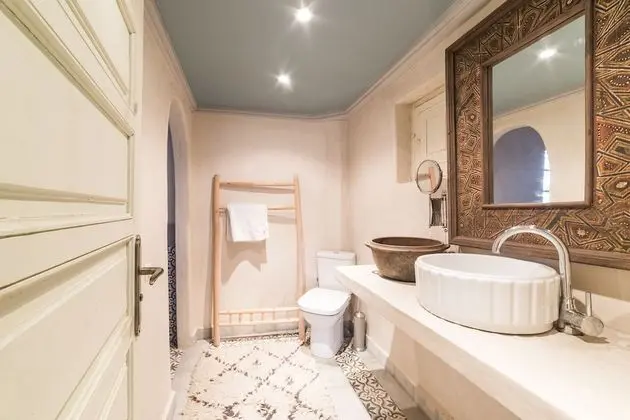 Deluxe Tek Büyük Yataklı Oda, Banyolu/Duşlu