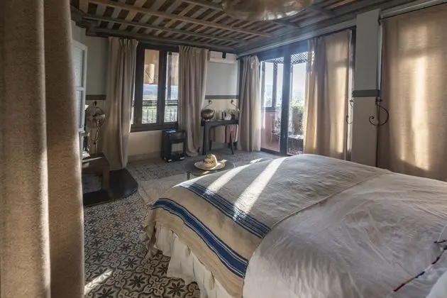 Superior Tek Büyük Yataklı Oda, Özel Banyo, Dağ Manzaralı (Loggia)