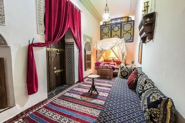 Üç Kişilik Oda (Halima)