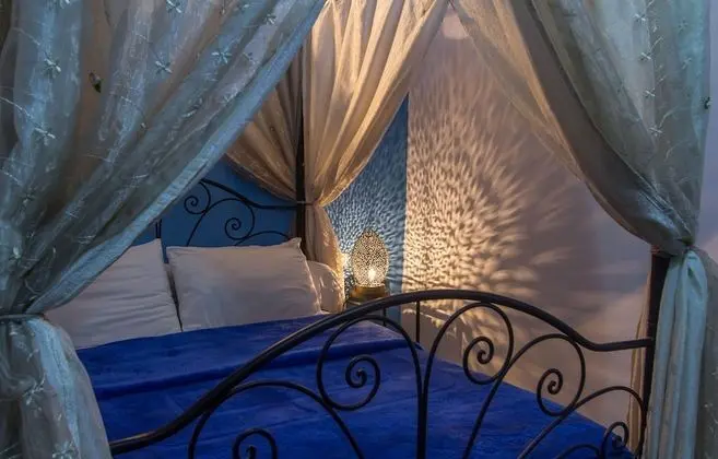 Üç Kişilik Oda (Jalil)