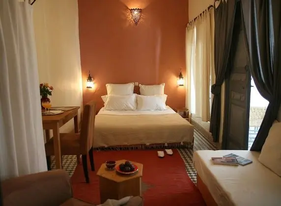 Traditional Tek Büyük veya İki Ayrı Yataklı Oda