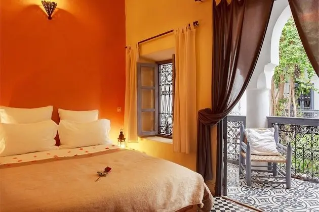 Traditional Tek Büyük veya İki Ayrı Yataklı Oda