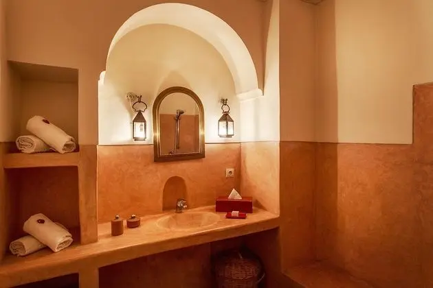 Traditional Tek Büyük veya İki Ayrı Yataklı Oda