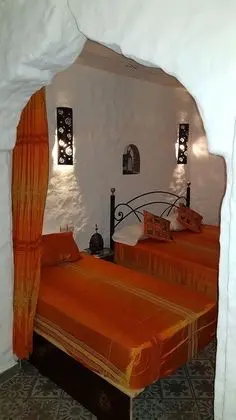 Üç Kişilik Oda (Chahrayar)