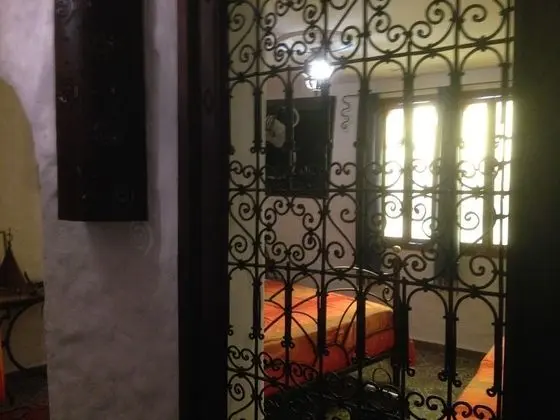 Üç Kişilik Oda (Chahrayar)