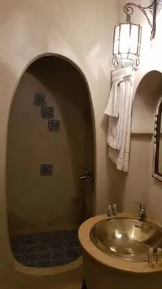 Üç Kişilik Oda (Chahrayar)