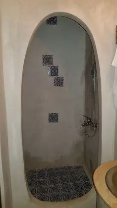 Üç Kişilik Oda (Chahrayar)