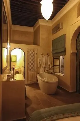 Tek Büyük Yataklı Oda, Küvet (Jade)