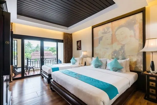 Deluxe Suite Sea View - Free one way airport transfer