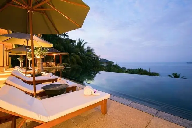 6-Bedroom Villa