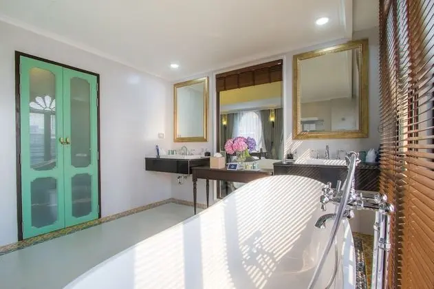 Daraya Suite