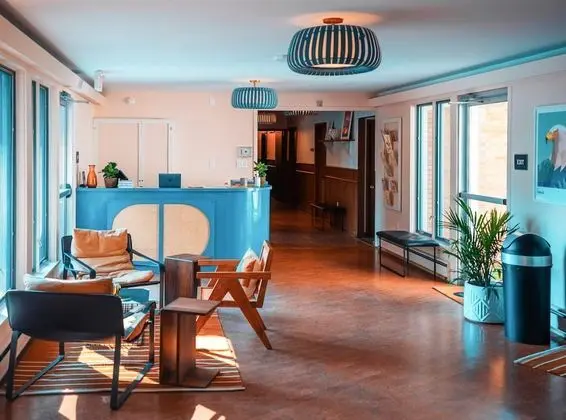 Oda, 1 Büyük (Queen) Boy Yatak, Engellilere Uygun, Sigara İçilmez