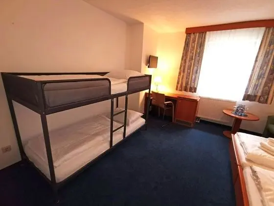 Basic Dört Kişilik Oda