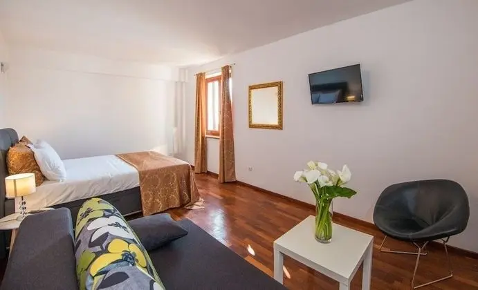 Superior Tek Büyük Yataklı Oda