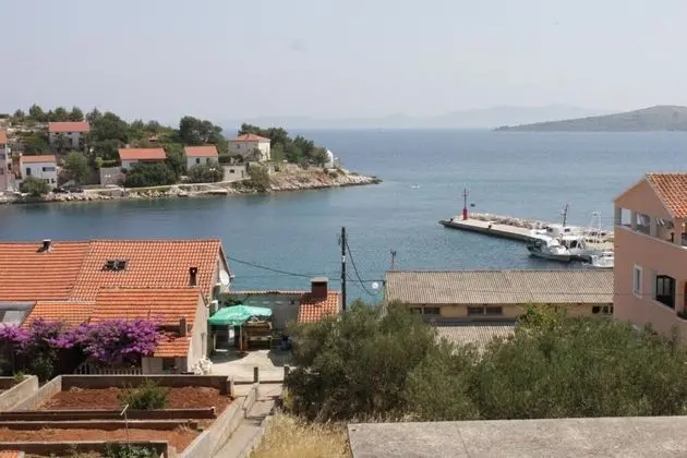 Apart Daire (DaRi - 70m from Sea - A3(3+1))