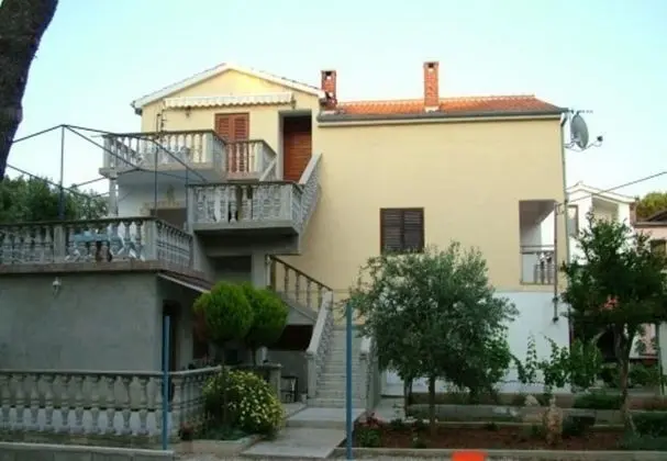 Apart Daire (Darko - 100m from sea - A1 JEDNOSOBNI)