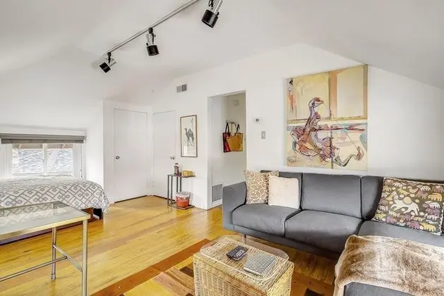 Apart Daire, 1 Büyük (Queen) Boy Yatak, Avlu Manzaralı (Darling Detached Villa in Heart of Ca)