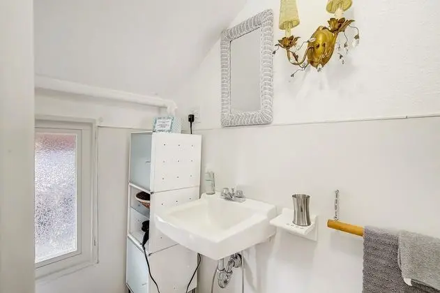 Apart Daire, 1 Büyük (Queen) Boy Yatak, Avlu Manzaralı (Darling Detached Villa in Heart of Ca)