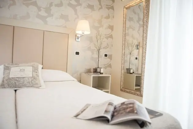 Tek Büyük veya İki Ayrı Yataklı Oda, Balkon