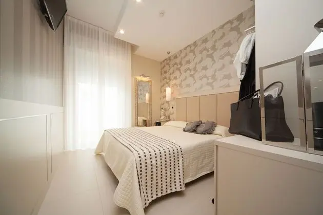 Tek Büyük veya İki Ayrı Yataklı Oda, Balkon