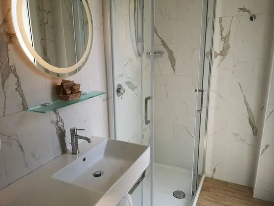 Tek Büyük veya İki Ayrı Yataklı Oda, Balkon