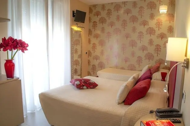 Üç Kişilik Oda, Balkon
