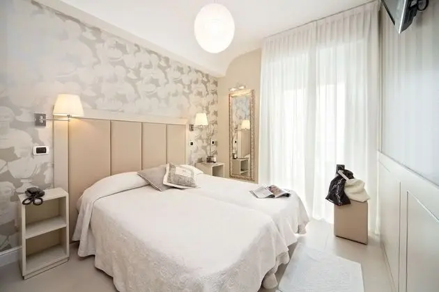 Üç Kişilik Oda, Balkon