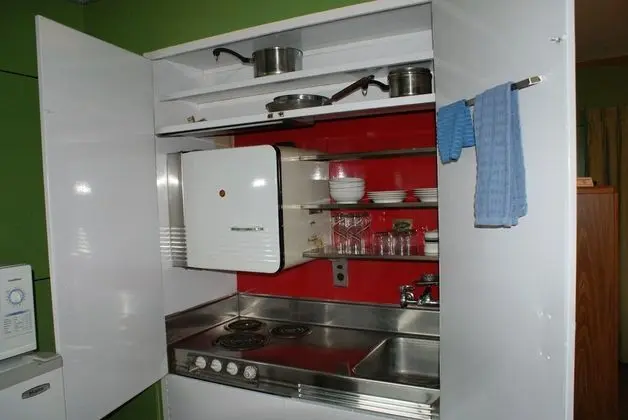 Deluxe Double Queen with Kitchenette