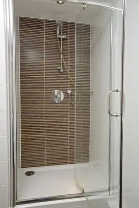 Tek Büyük Yataklı Oda, Banyolu/Duşlu