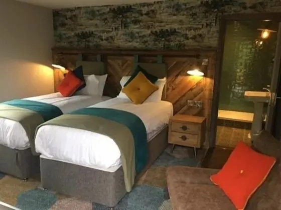 Premier Tek Büyük veya İki Ayrı Yataklı Oda, Banyolu/Duşlu (room 3 & 4)