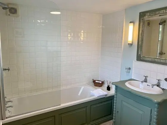 Superior Tek Büyük Yataklı Oda, Özel Banyo (Brentor)