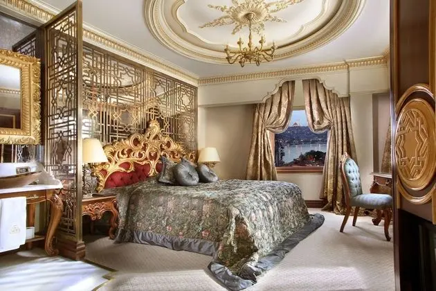 Grand Deluxe Room with Golden Horn View