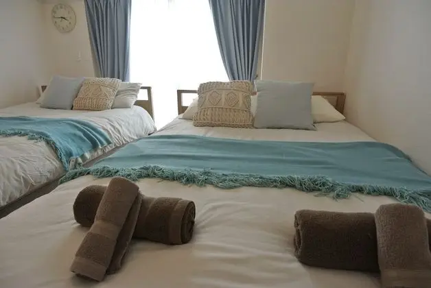 402