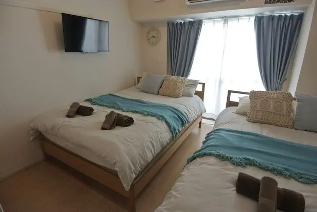 402