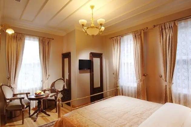 Deluxe Tek Büyük Yataklı Oda