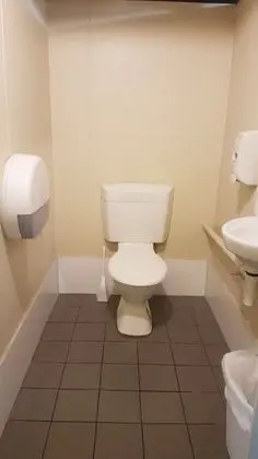Ortak Ranzalı Oda, 1 Çift Kişilik Yatak